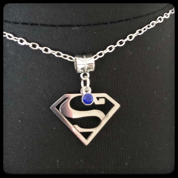 πβ
CHAIN NECKLACE WITH THREE CHARMS - Picture 2 of 5